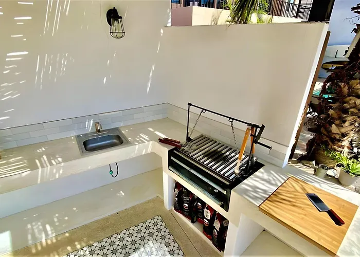 Apartamento Near The With Terrace #10